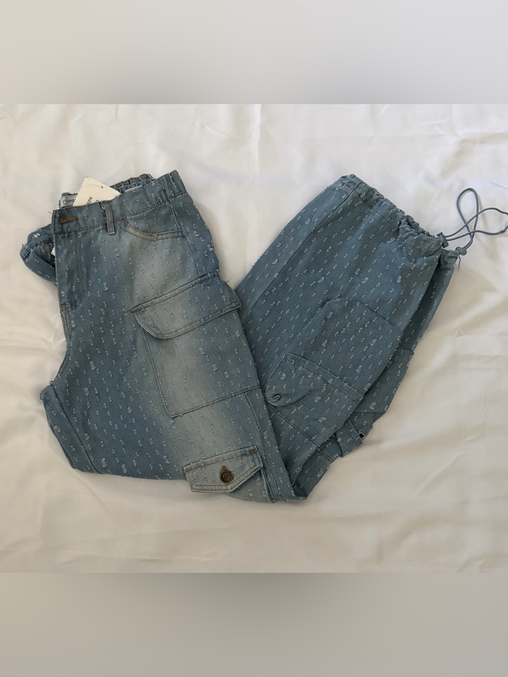 Relaxed Light Blue Women's Cargo Jeans Distress